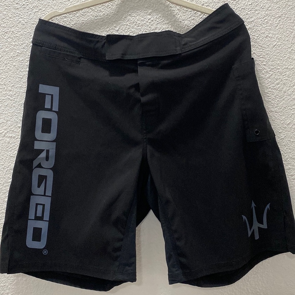 Mens athletic shorts